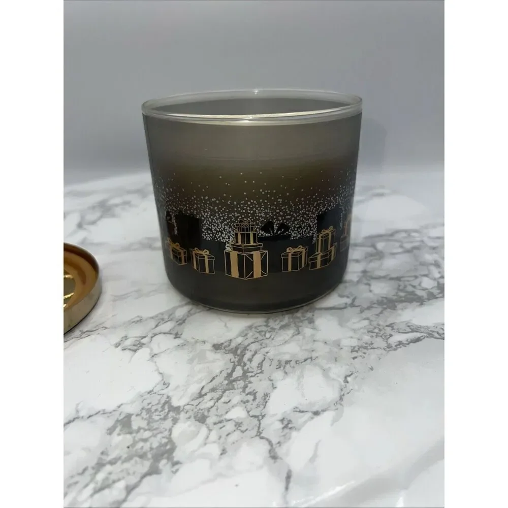 BATH & BODY WORKS Cookies With Santa LUMINARY 3-Wick Candle 45 Hour-NEW! - Picture 3 of 4
